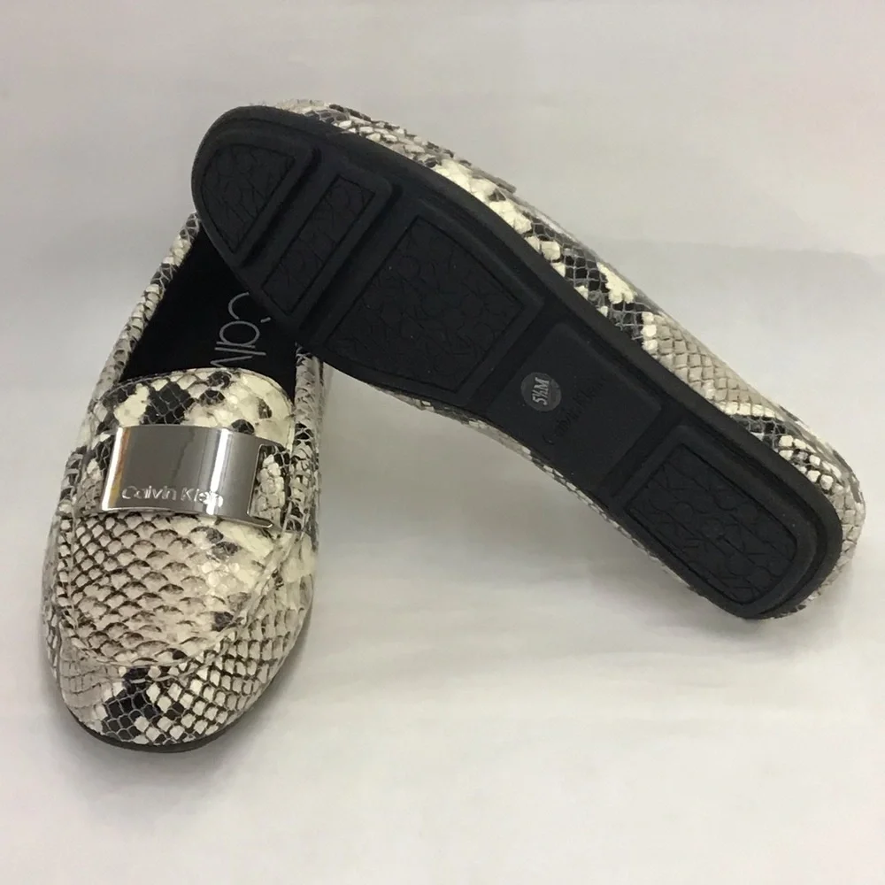 New Calvin Klein Lisette Two Tone Snake Loafers Womens Size: 5.5 M 34E5529-Nat